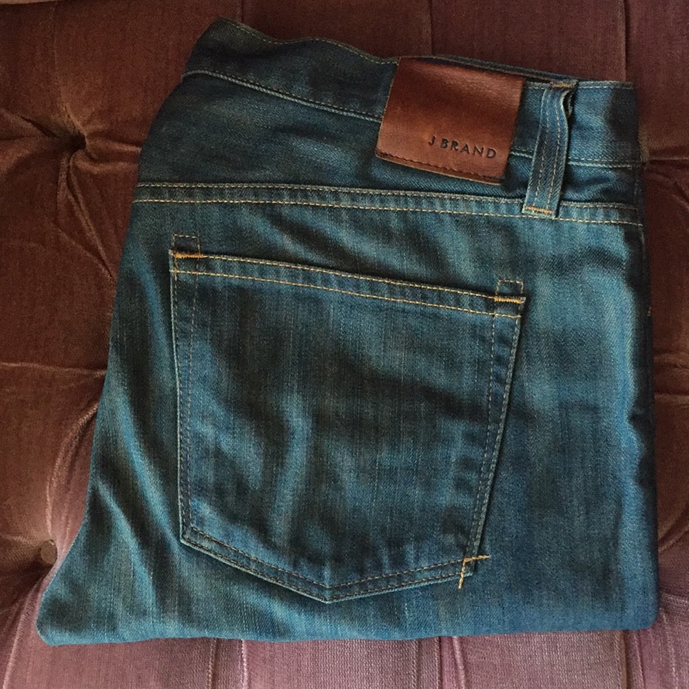 J BRAND Slim Straight Leg Isolate 33/34